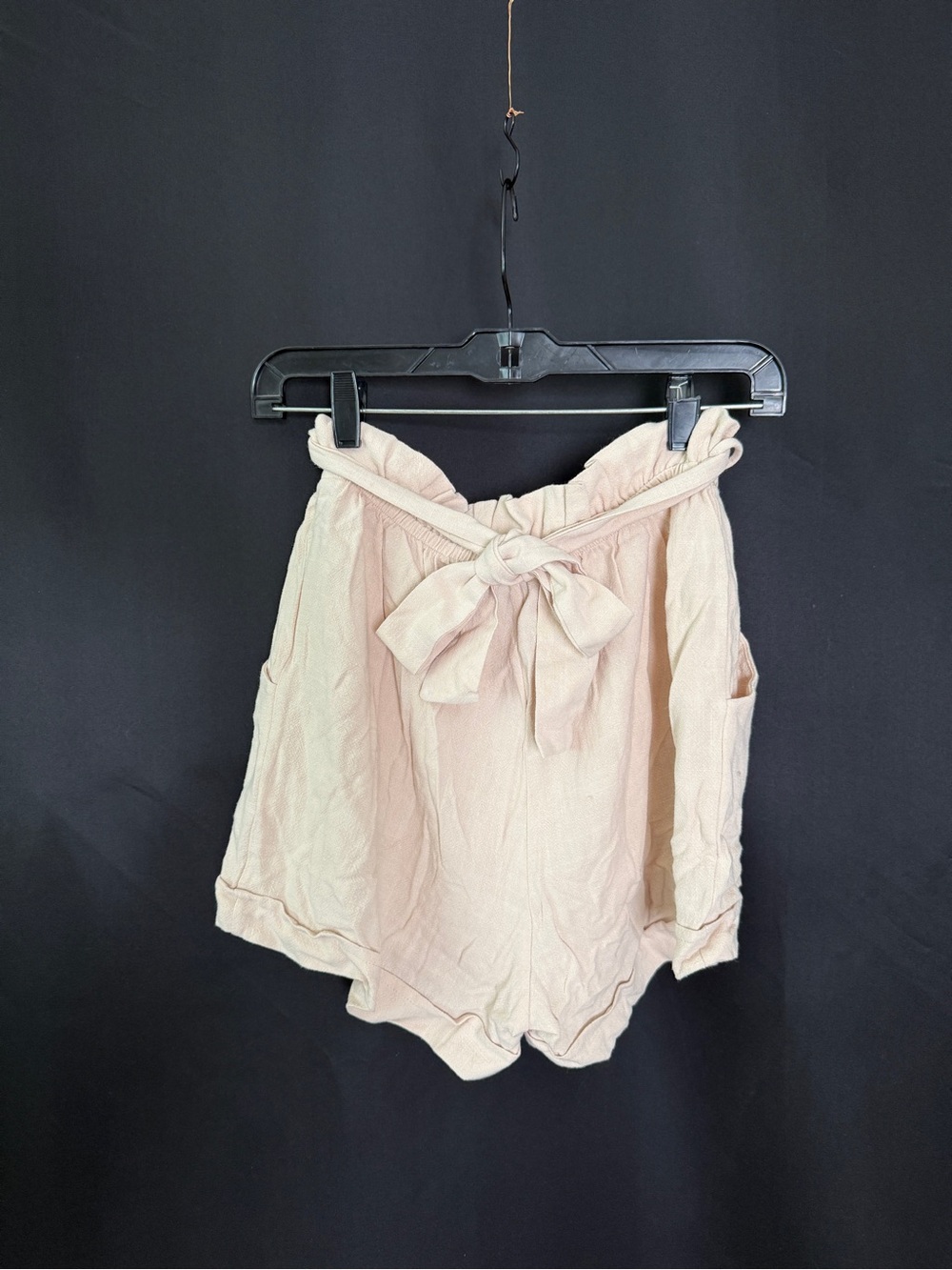 Vici High-Waist Tie-Front Shorts - Crème